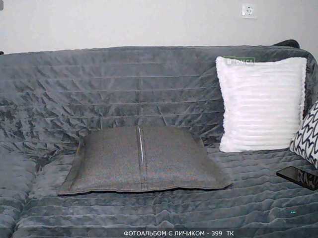 Mari27121 live cam on BongaCams
