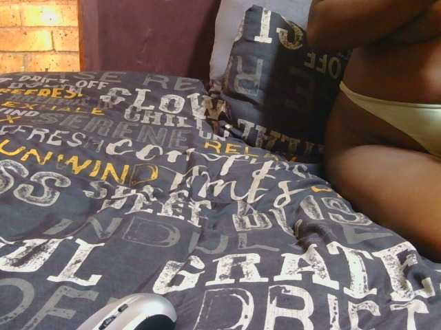 AngelBlackChoco live cam on BongaCams