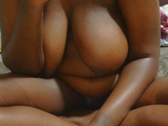 AngelBlackChoco — live female cam