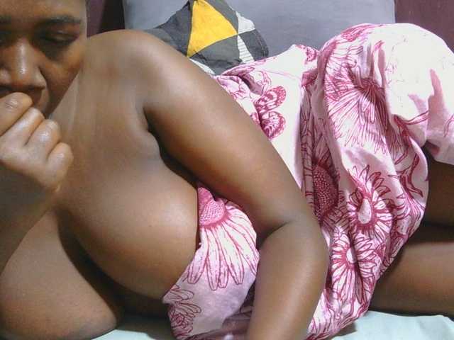 AngelBlackChoco live cam preview