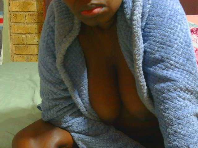 AngelBlackChoco live cam on BongaCams