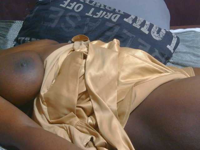 AngelBlackChoco live cam on BongaCams