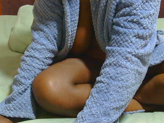 AngelBlackChoco live cam on BongaCams