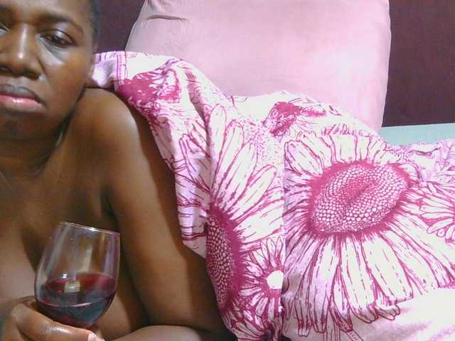 AngelBlackChoco live cam on BongaCams