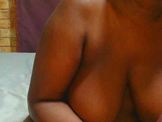 AngelBlackChoco webcam