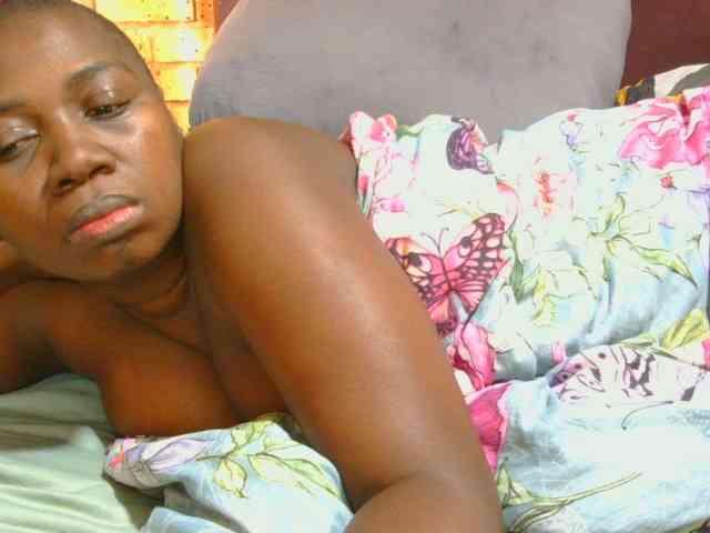 AngelBlackChoco webcam