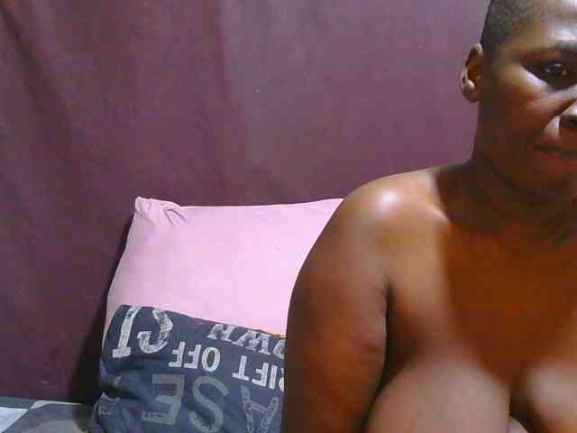 AngelBlackChoco webcam