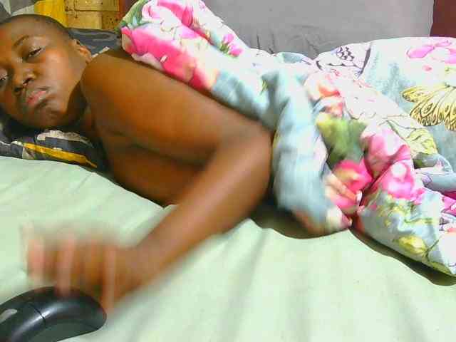 AngelBlackChoco webcam