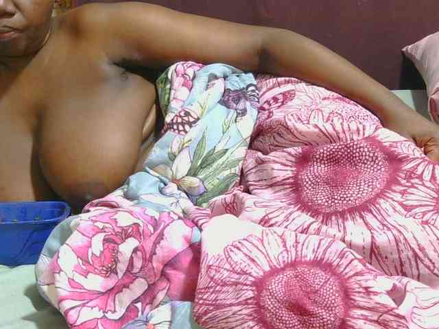 AngelBlackChoco webcam