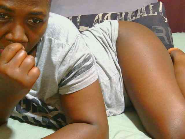 AngelBlackChoco webcam