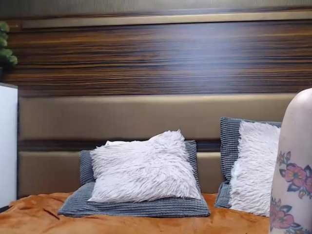 Wearedesires live cam on BongaCams
