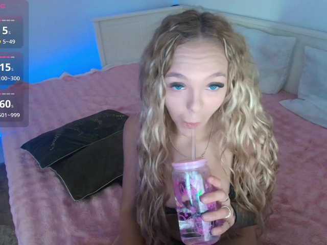 DaisyAbby03 live cam on BongaCams
