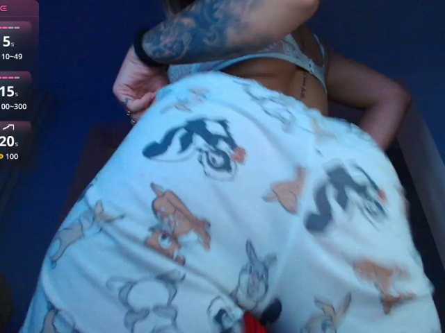 DaisyAbby03