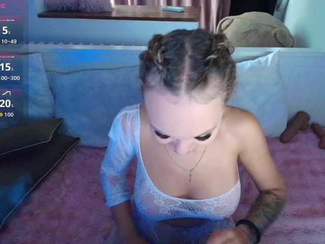DaisyAbby03