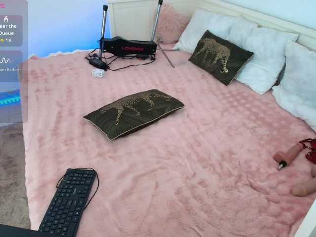 DaisyAbby03 live cam on BongaCams
