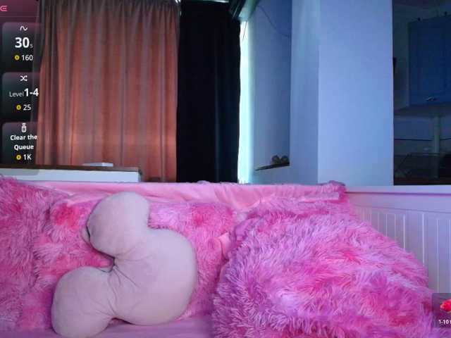 DaisyAbby03