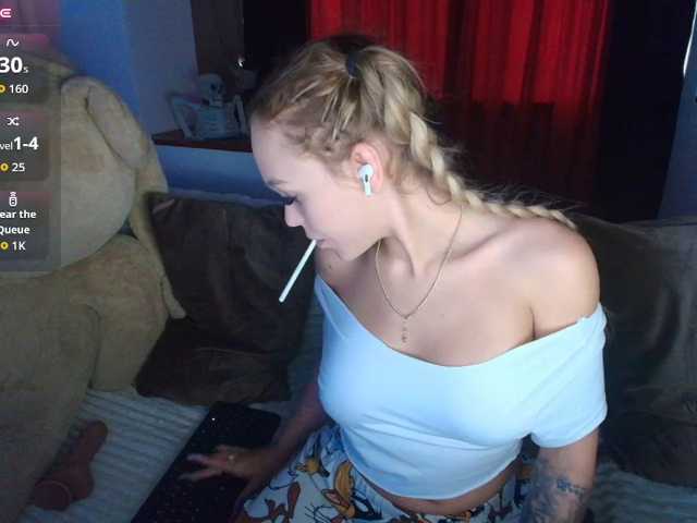 DaisyAbby03 live cam on BongaCams