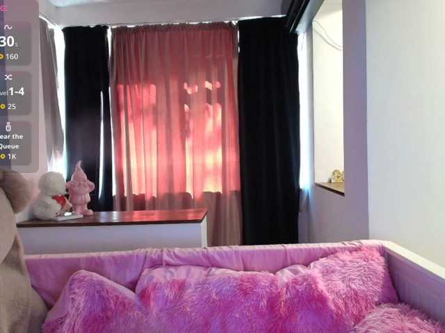 DaisyAbby03