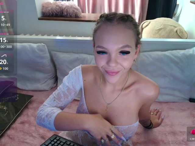 DaisyAbby03