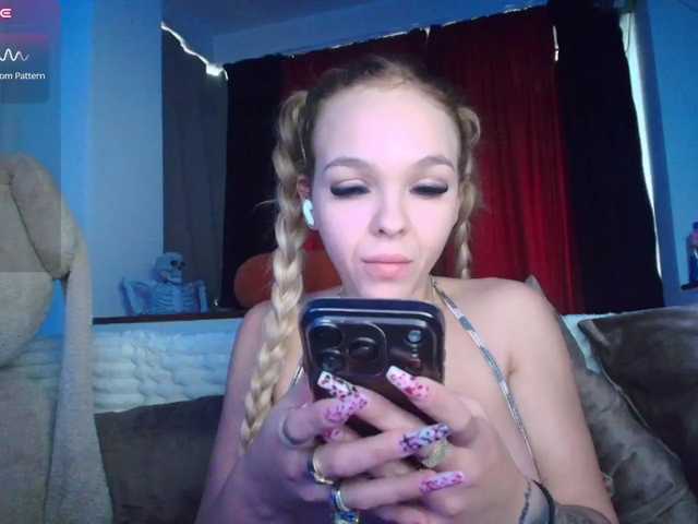 DaisyAbby03