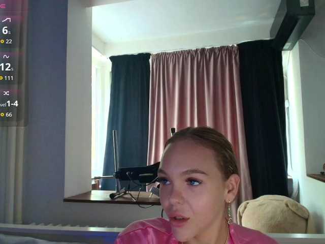 DaisyAbby03