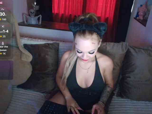 DaisyAbby03
