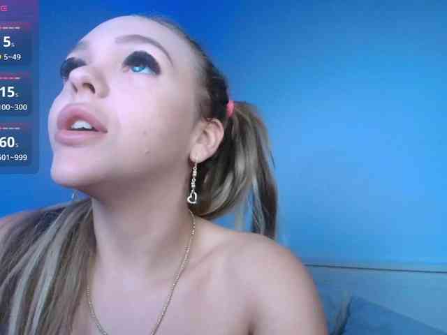 DaisyAbby03 webcam