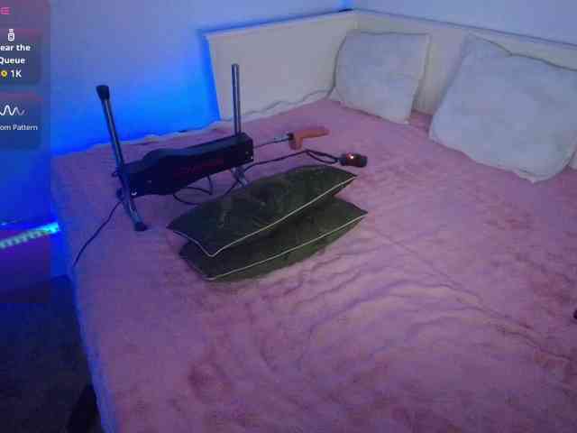 DaisyAbby03 webcam