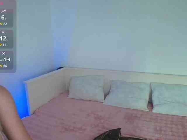 DaisyAbby03 webcam