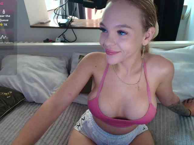 DaisyAbby03 webcam
