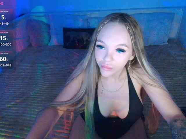 DaisyAbby03