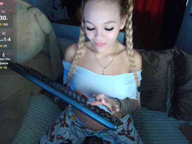DaisyAbby03