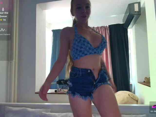 DaisyAbby03 webcam