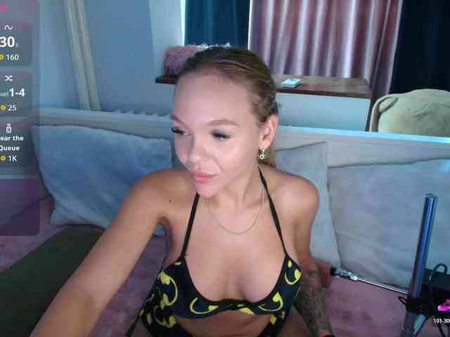 DaisyAbby03 webcam