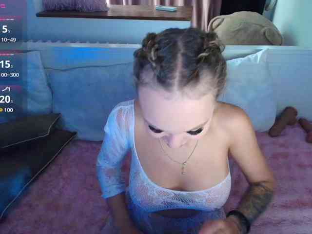 DaisyAbby03