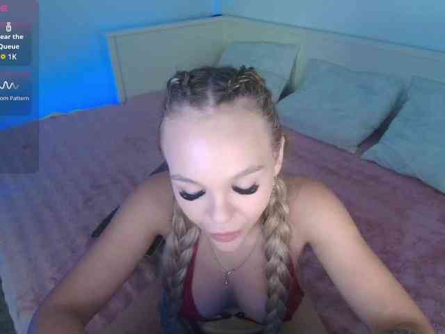 DaisyAbby03 webcam