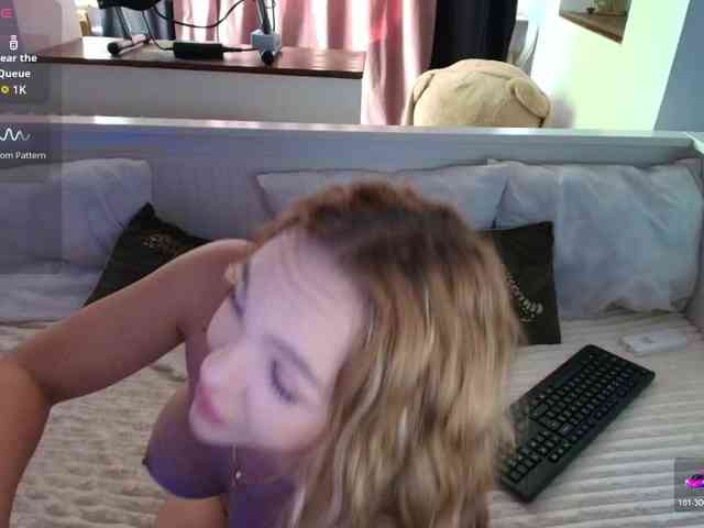 DaisyAbby03 webcam