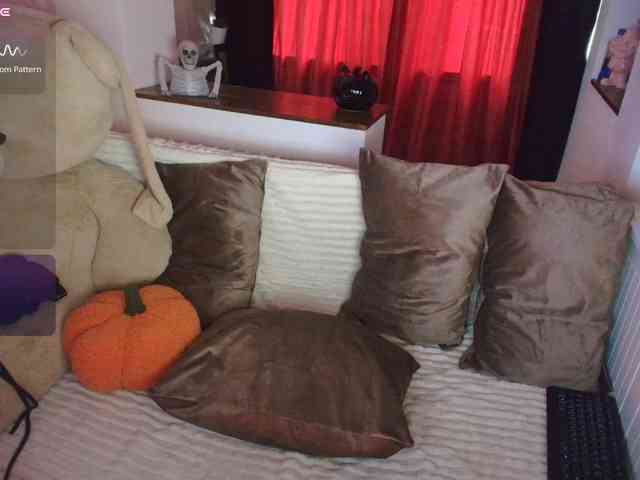 DaisyAbby03 webcam