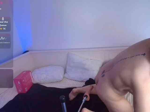 DaisyAbby03 webcam