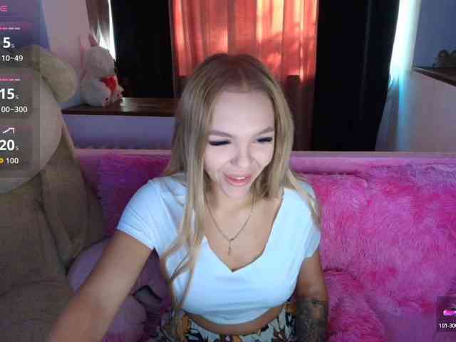 DaisyAbby03