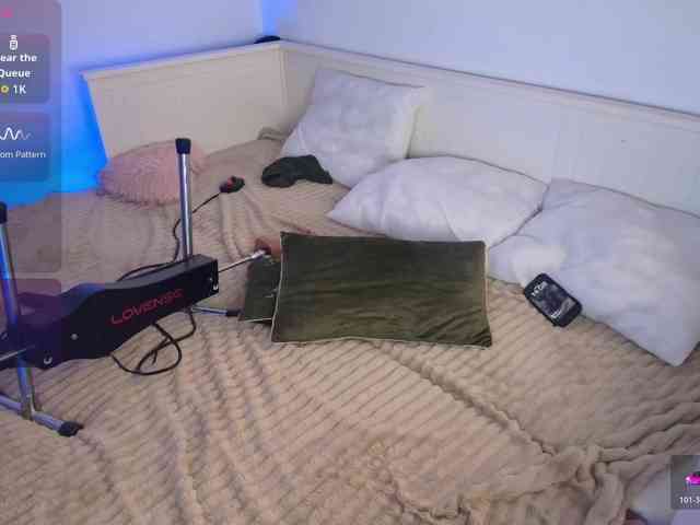 DaisyAbby03 webcam