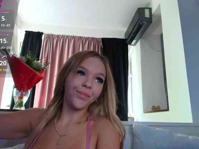 DaisyAbby03
