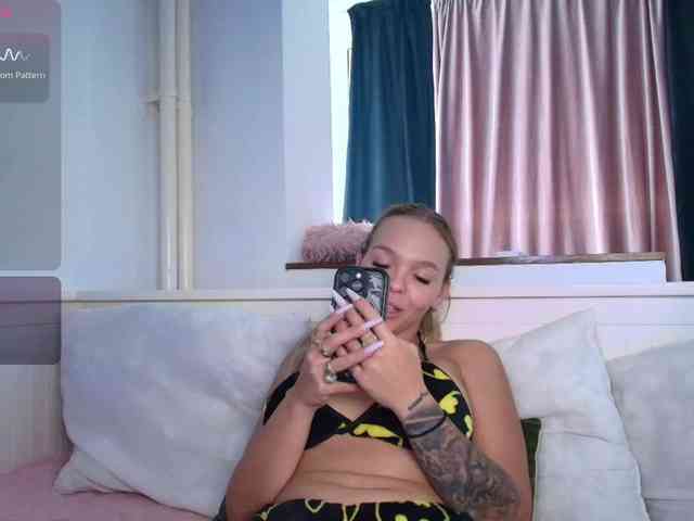DaisyAbby03
