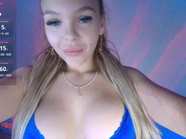 DaisyAbby03 webcam