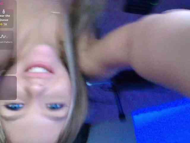 DaisyAbby03 webcam