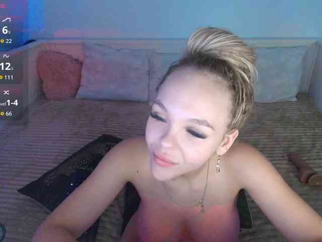 DaisyAbby03 webcam