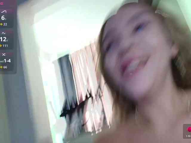 DaisyAbby03 webcam