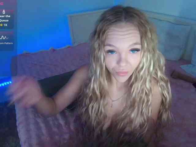 DaisyAbby03