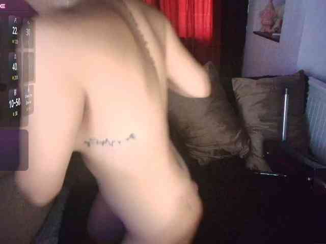 DaisyAbby03