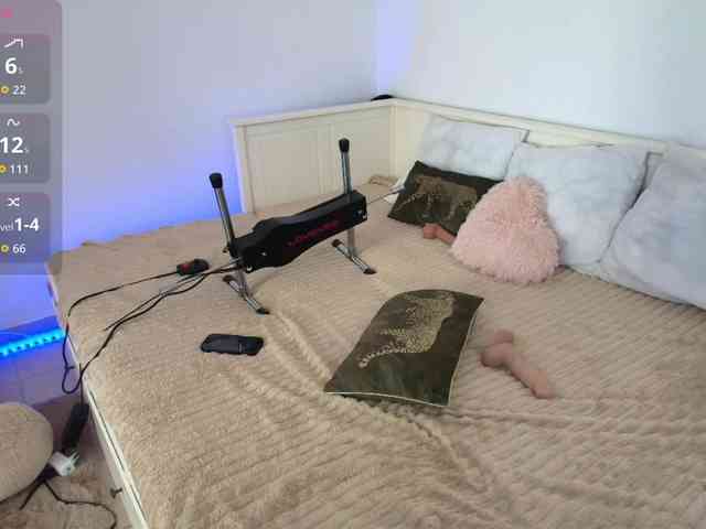 DaisyAbby03 webcam